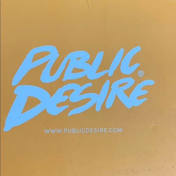 Black lace-up chunky boots with a pouch detail - Picture 1 of 5